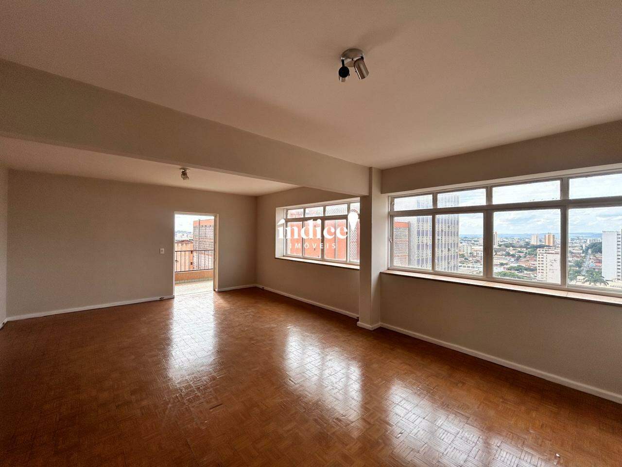 Apartamento para à venda no Centro na cidade de Ribeirão Preto: 