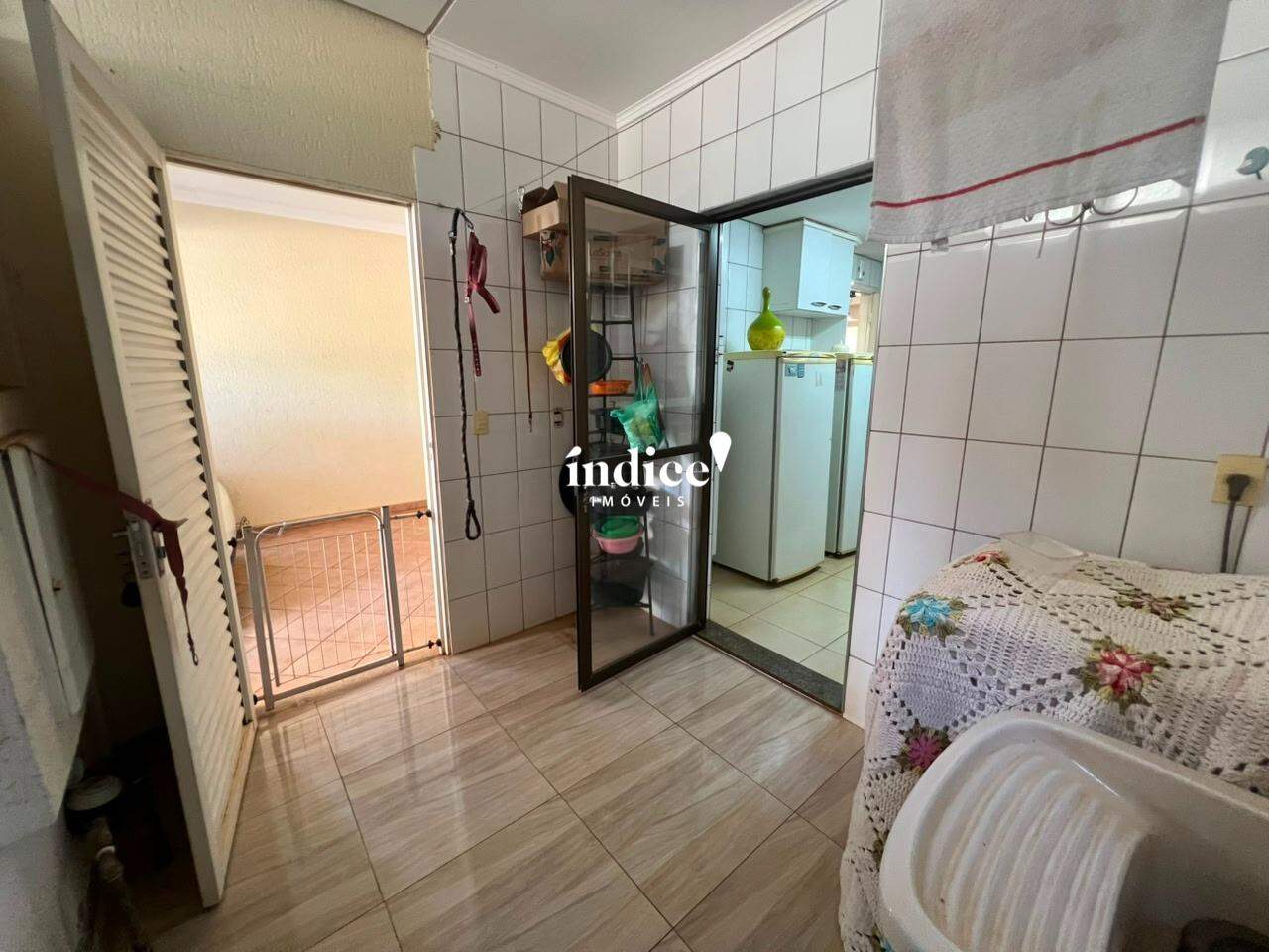 Casas Condomínio para à venda no Jardim Castelo Branco na cidade de Ribeirão Preto: 