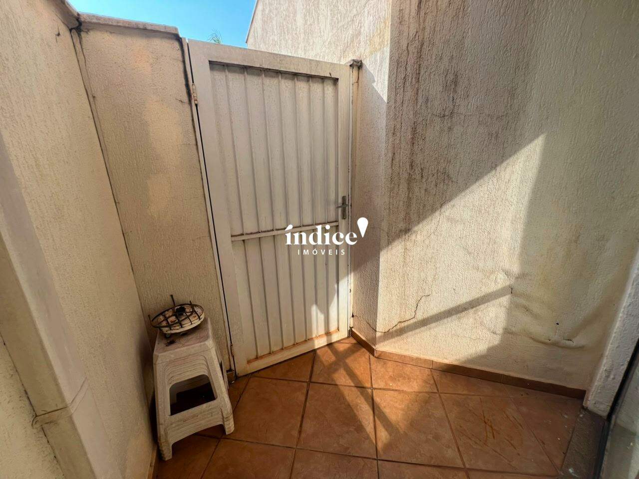 Casas Condomínio para à venda no Jardim Castelo Branco na cidade de Ribeirão Preto: 