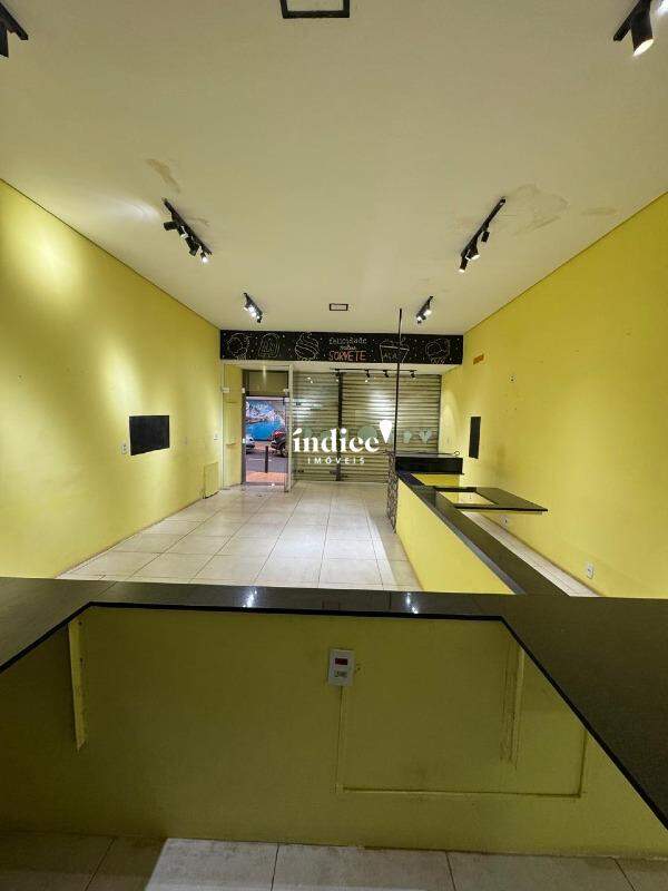 Salão Comercial para para aluguel no Centro na cidade de Ribeirão Preto: 