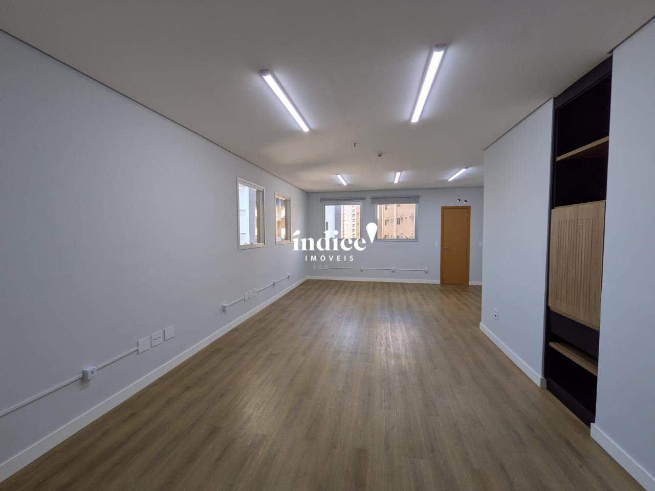 Sala Comercial para para aluguel no Jardim Botânico na cidade de Ribeirão Preto: 