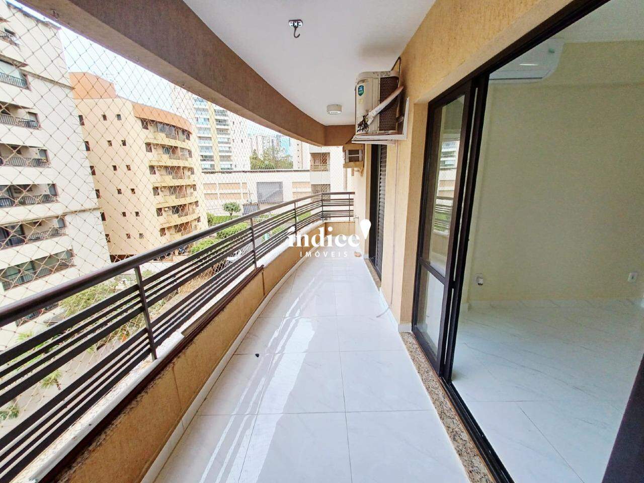 Apartamento para à venda no Jardim Botânico na cidade de Ribeirão Preto: Sacada