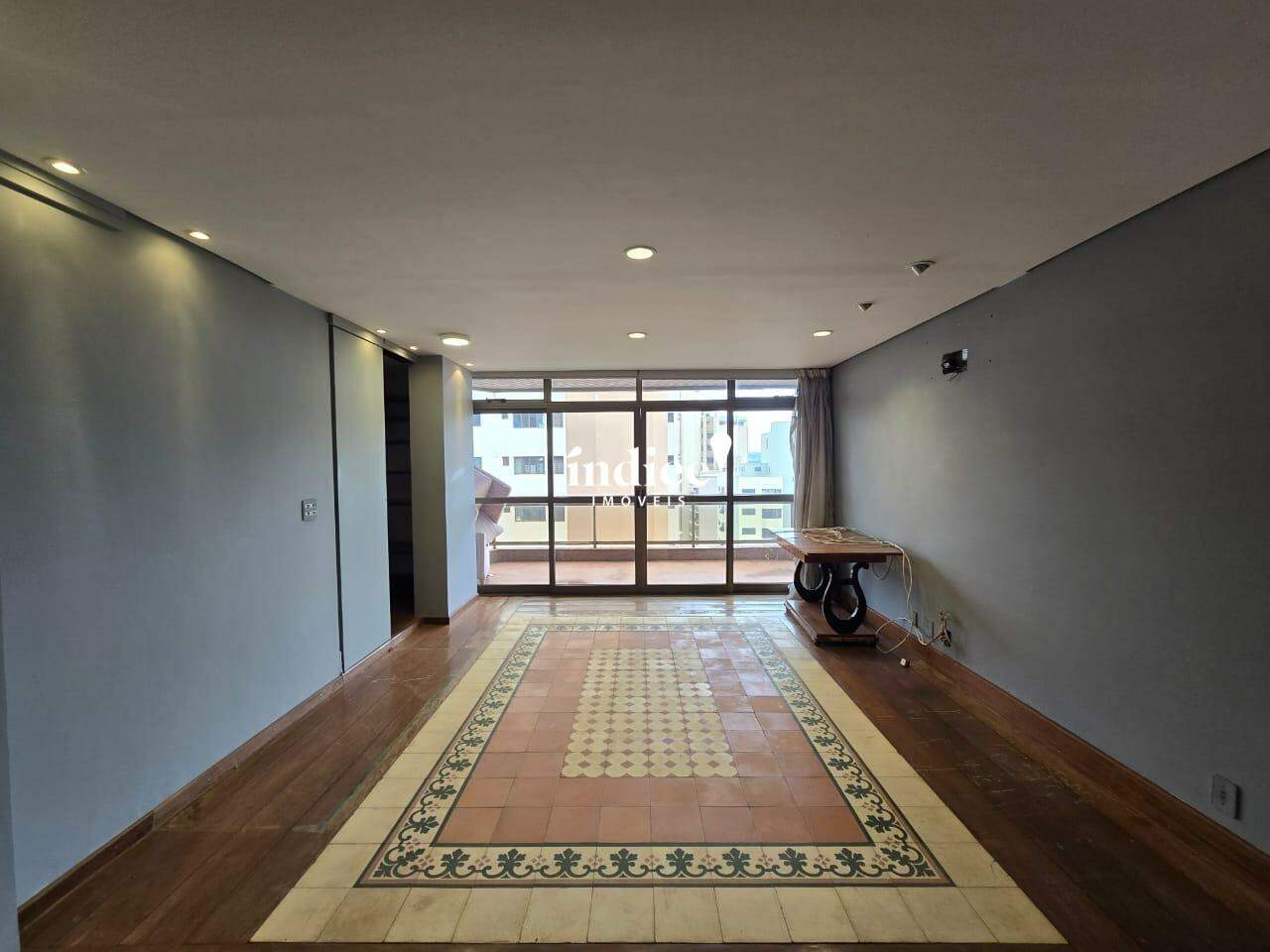 Apartamento para à venda no Centro na cidade de Ribeirão Preto: 