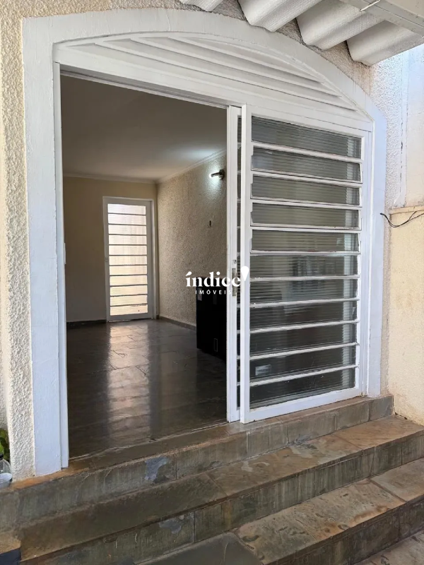 Casas para à venda no Independência na cidade de Ribeirão Preto: 