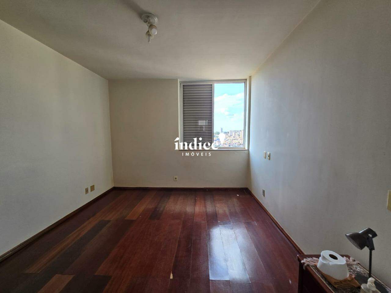Apartamento para para aluguel no Centro na cidade de Ribeirão Preto: 