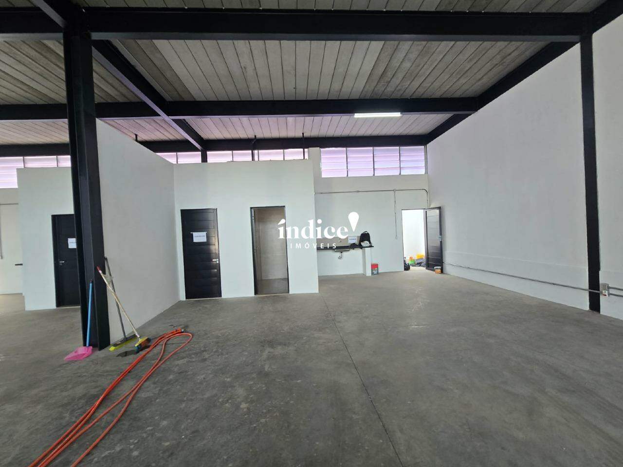Salão Comercial para para aluguel no Jardim Sumaré na cidade de Ribeirão Preto: 