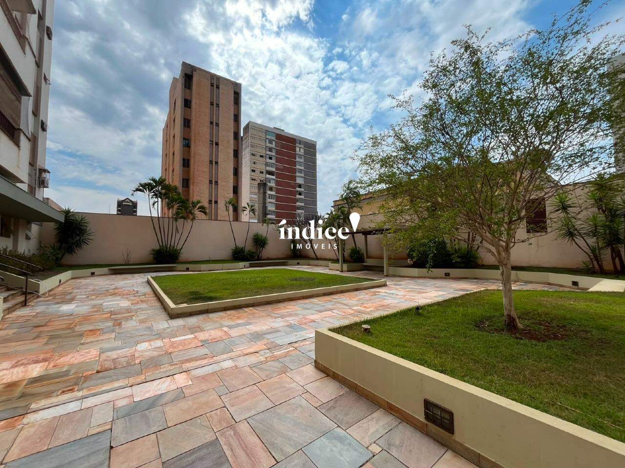 Apartamento para para aluguel no Centro na cidade de Ribeirão Preto: 