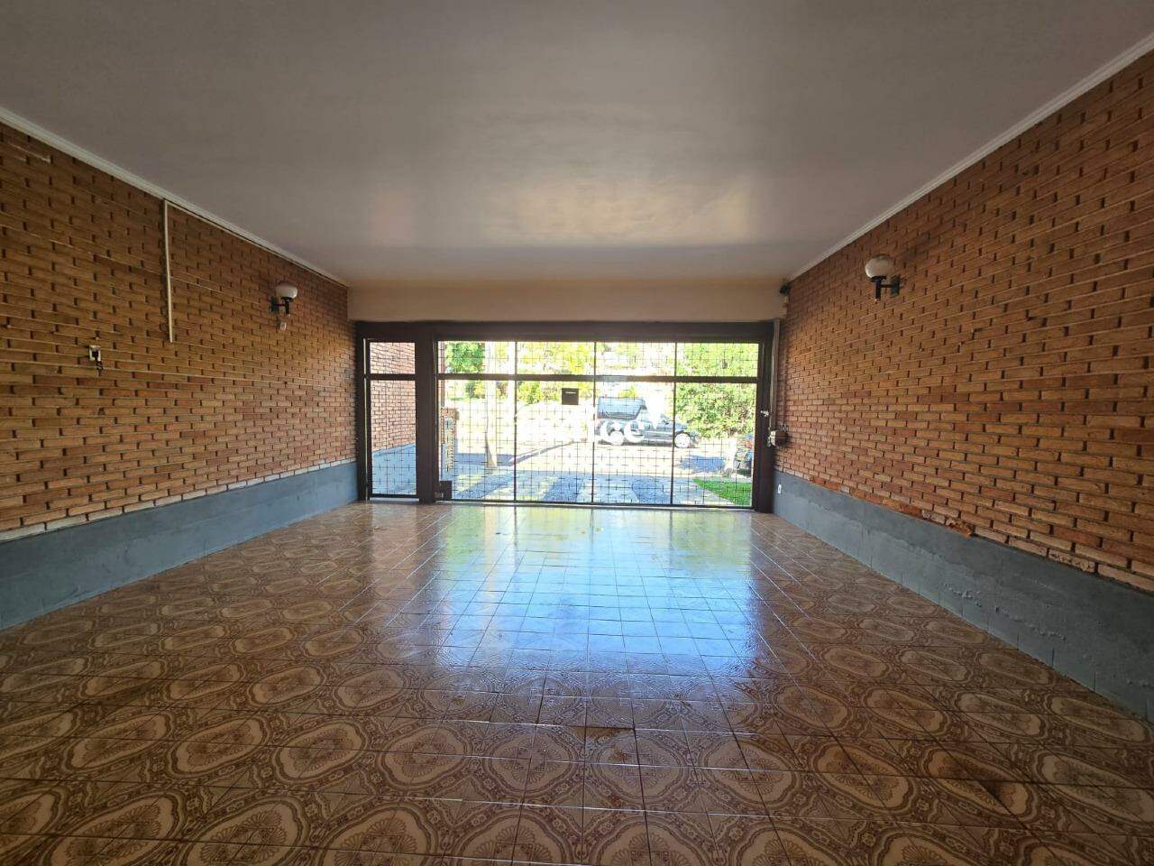 Casa Comercial para para aluguel no Parque dos Bandeirantes na cidade de Ribeirão Preto: 