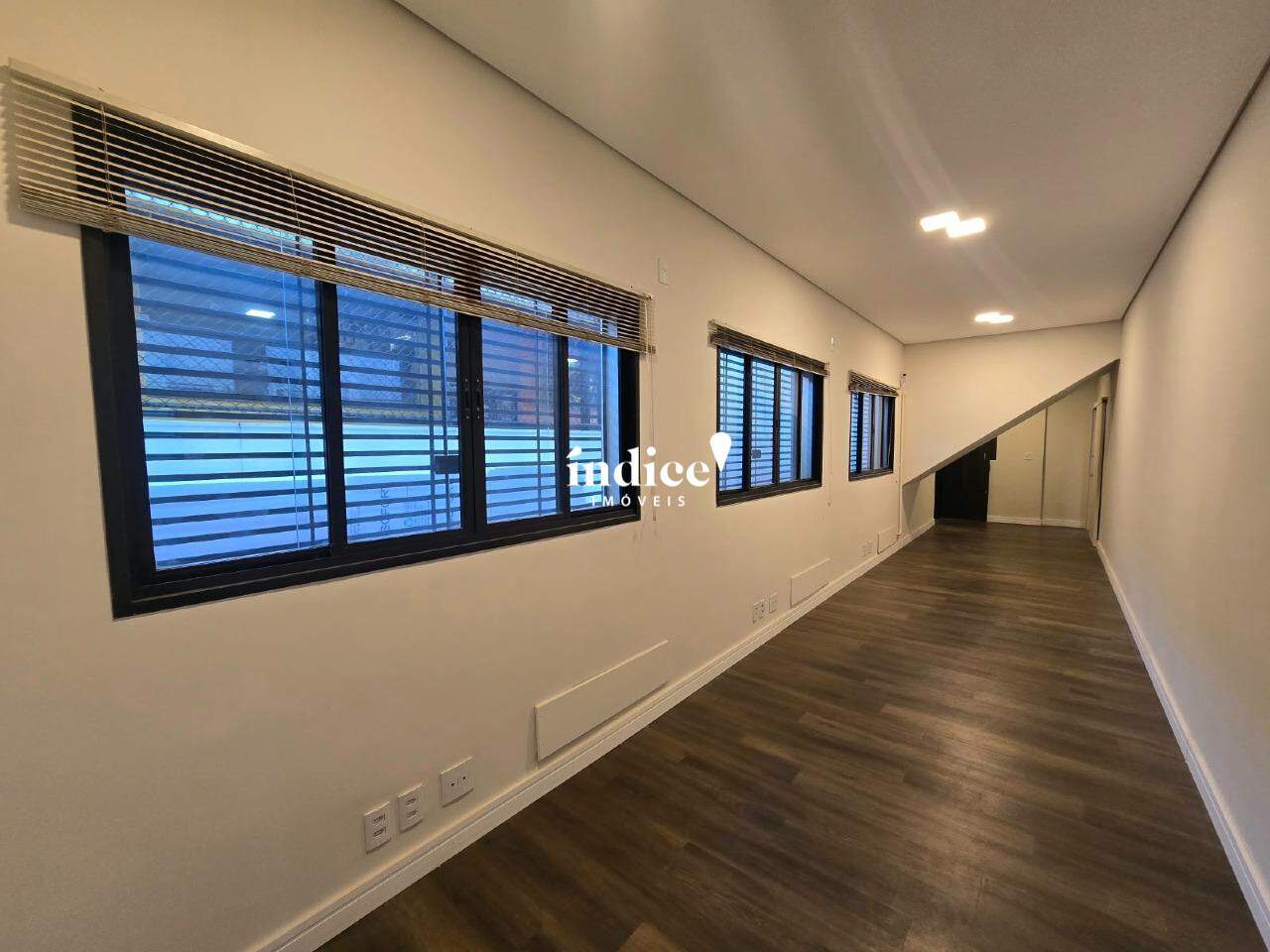 Salão Comercial para para aluguel no Jardim Canadá na cidade de Ribeirão Preto: