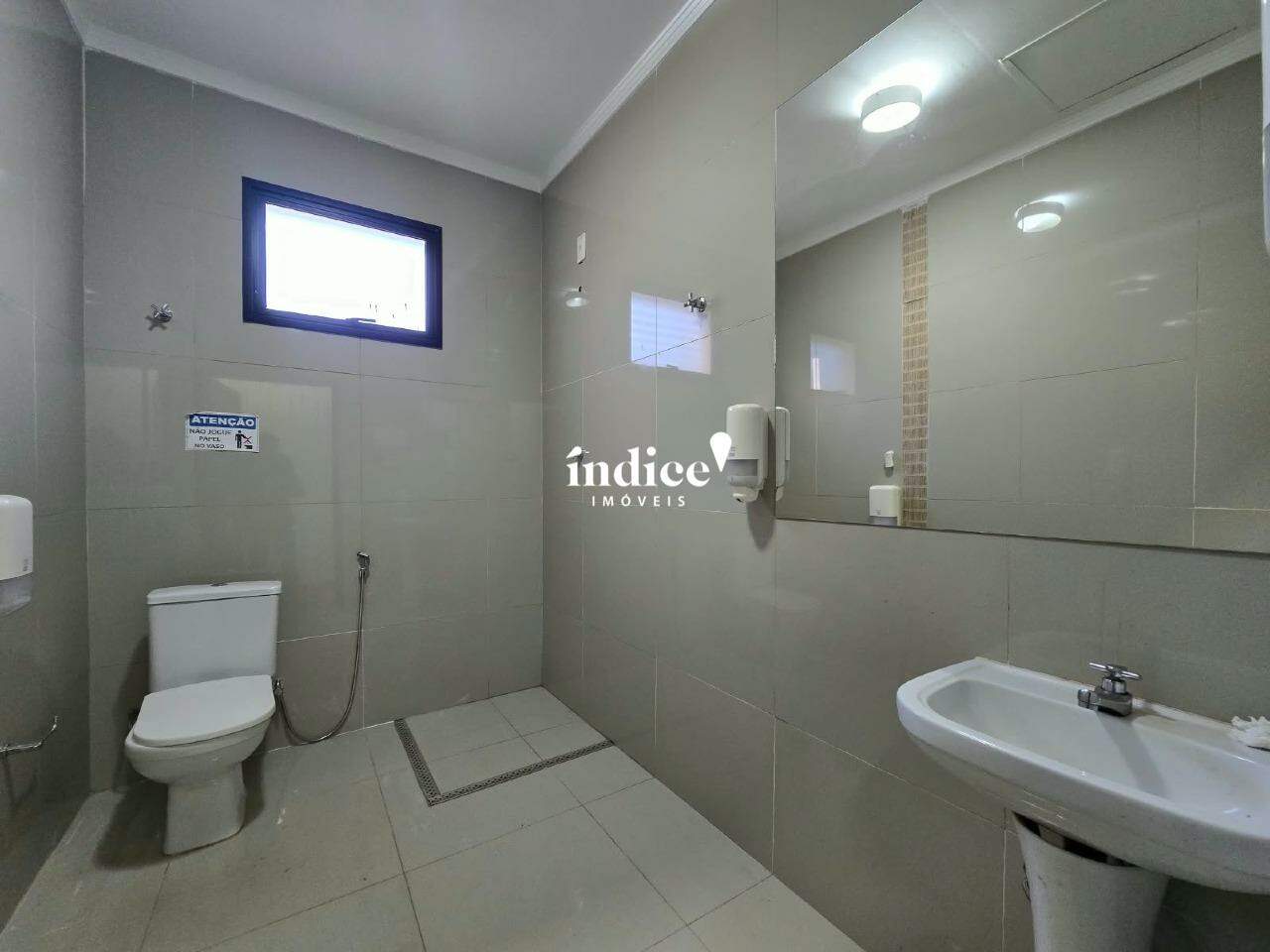 Salão Comercial para para aluguel no Jardim Canadá na cidade de Ribeirão Preto: