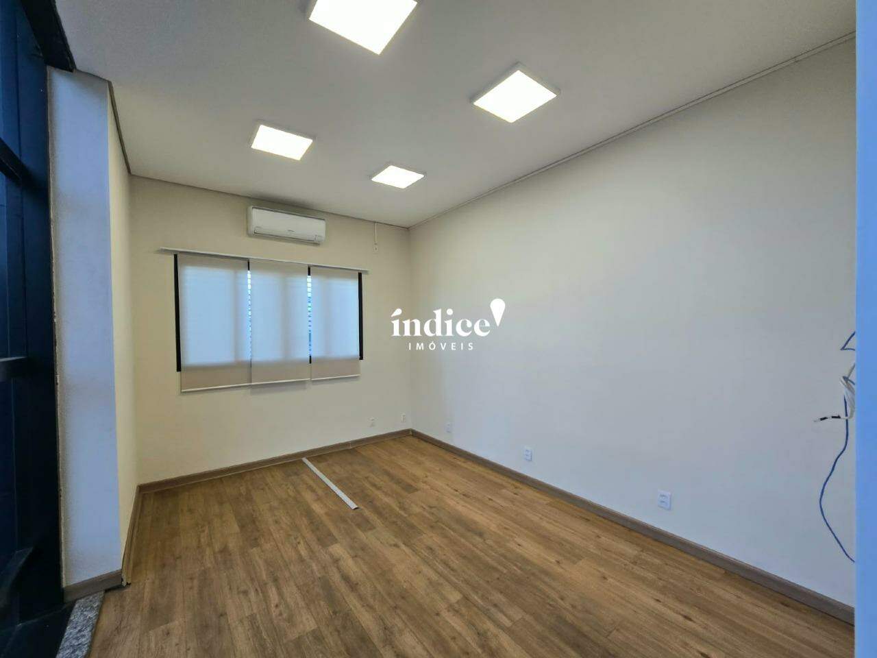 Salão Comercial para para aluguel no Jardim Canadá na cidade de Ribeirão Preto: