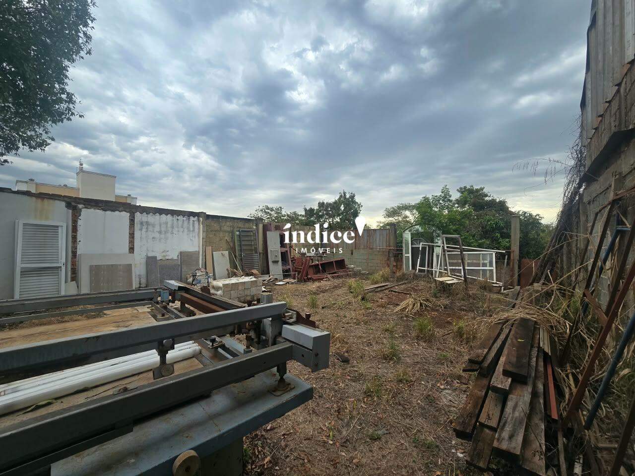 Terrenos Bairro para à venda no Jardim Emília na cidade de Ribeirão Preto: 