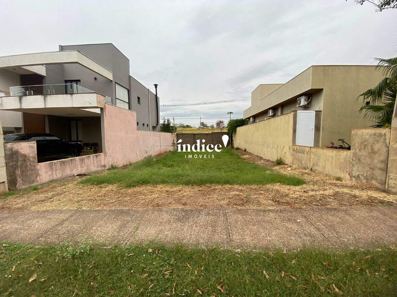 Terrenos Condomínio para à venda no Vila do Golf na cidade de Ribeirão Preto: 