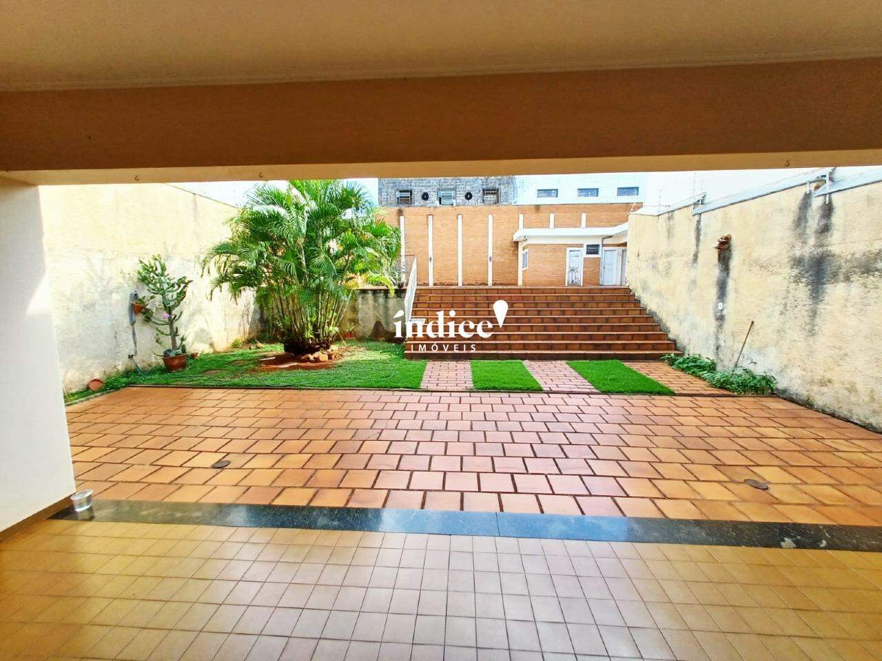 Casas para à venda no Jardim Mosteiro na cidade de Ribeirão Preto: Quintal