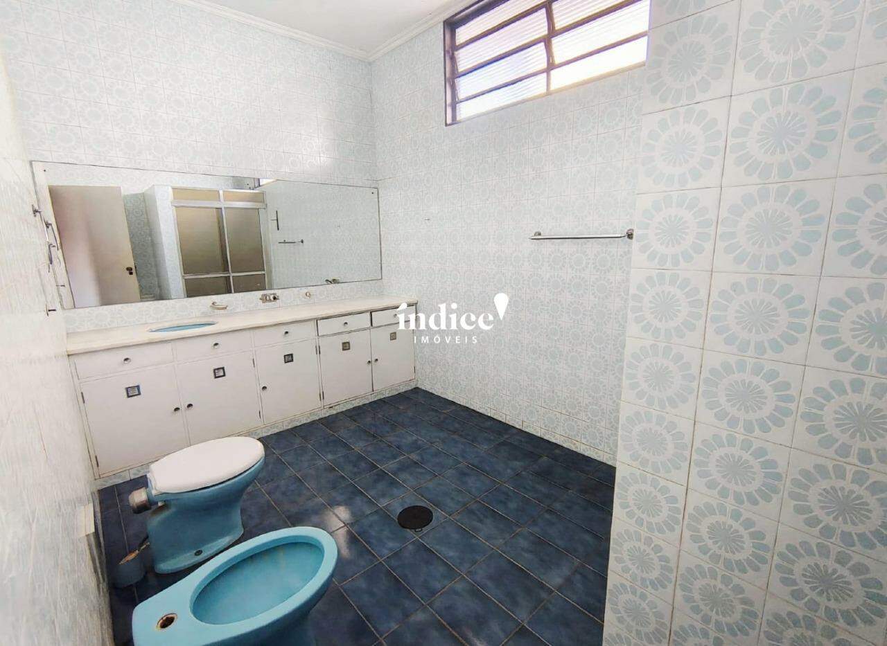 Casas para à venda no Jardim Mosteiro na cidade de Ribeirão Preto: Banheiro Suíte