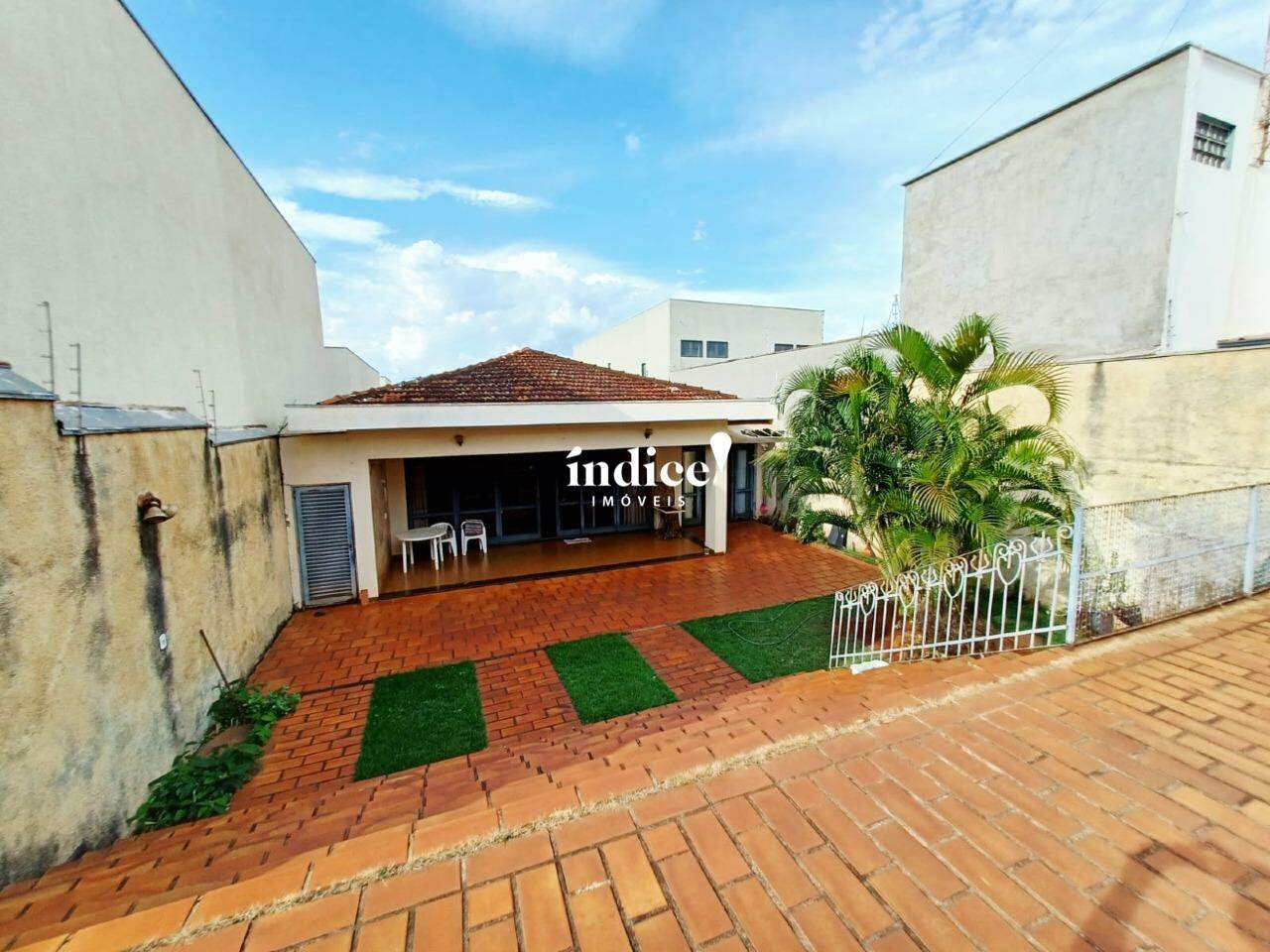 Casas para à venda no Jardim Mosteiro na cidade de Ribeirão Preto: Quintal