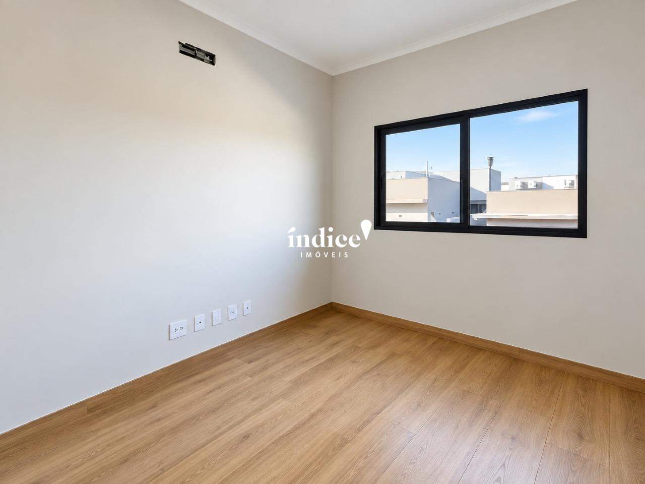 Casas Condomínio para à venda no Vila do Golf na cidade de Ribeirão Preto: