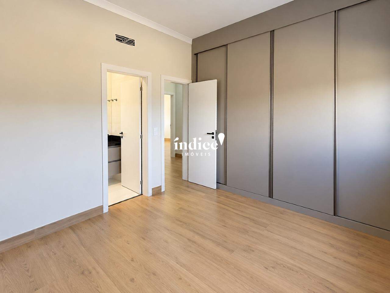 Casas Condomínio para à venda no Vila do Golf na cidade de Ribeirão Preto: