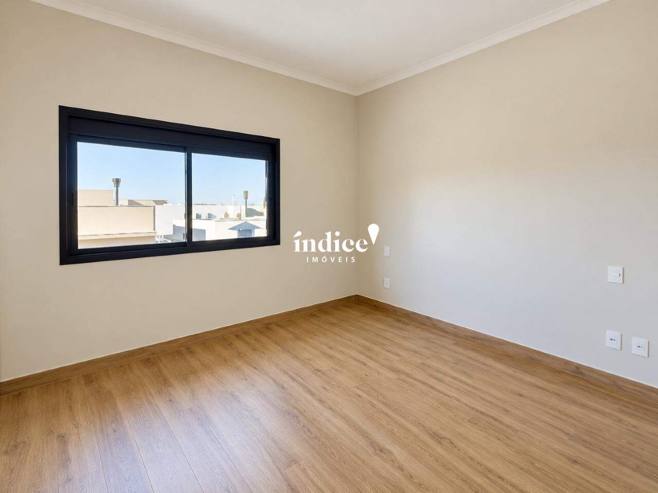 Casas Condomínio para à venda no Vila do Golf na cidade de Ribeirão Preto: