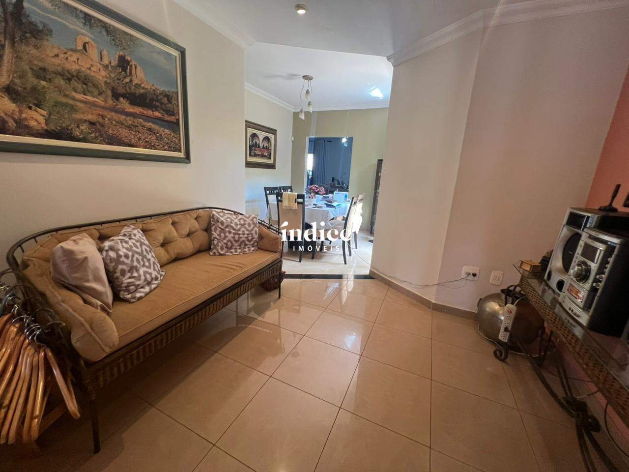 Casas para à venda no Jardim Califórnia na cidade de Ribeirão Preto: 
