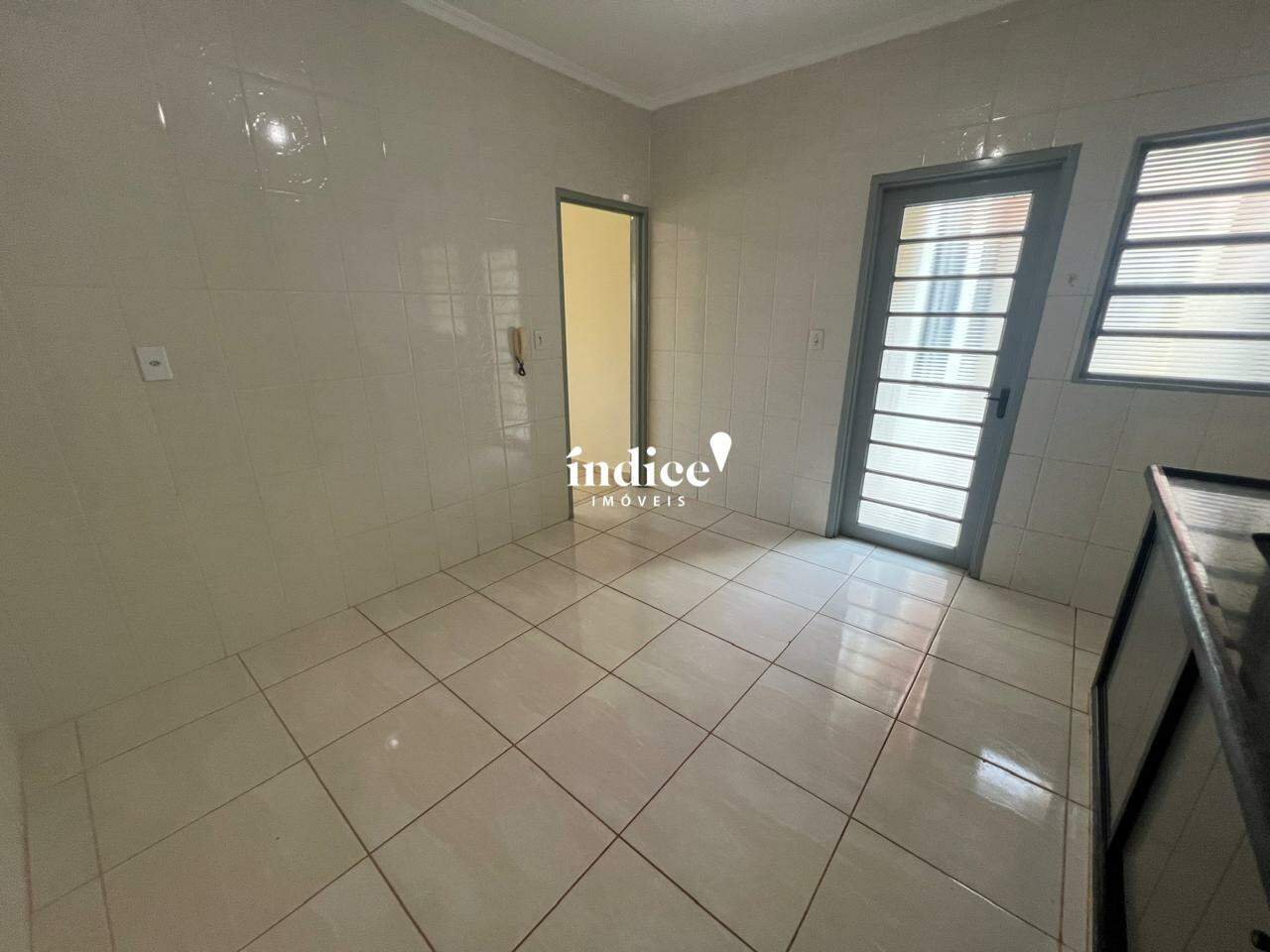 Casas para para aluguel no Jardim Irajá na cidade de Ribeirão Preto: 