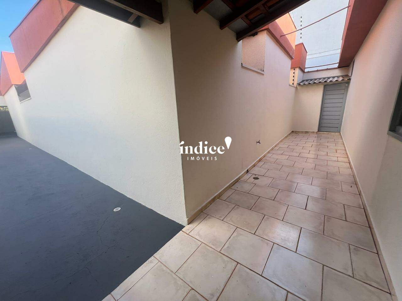 Casas para para aluguel no Jardim Irajá na cidade de Ribeirão Preto: 
