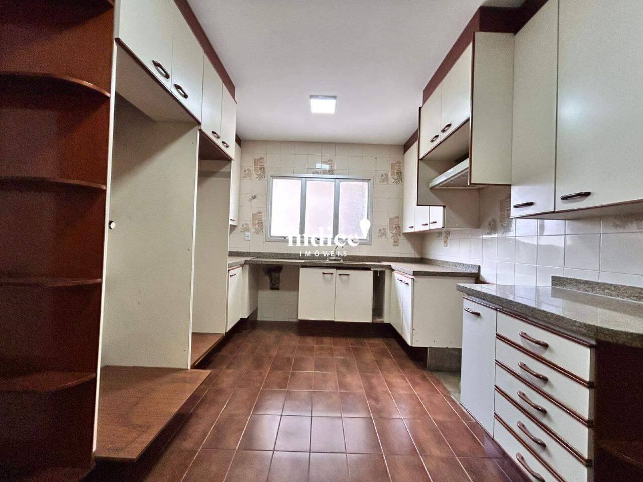 Apartamento para para aluguel no Centro na cidade de Ribeirão Preto: 