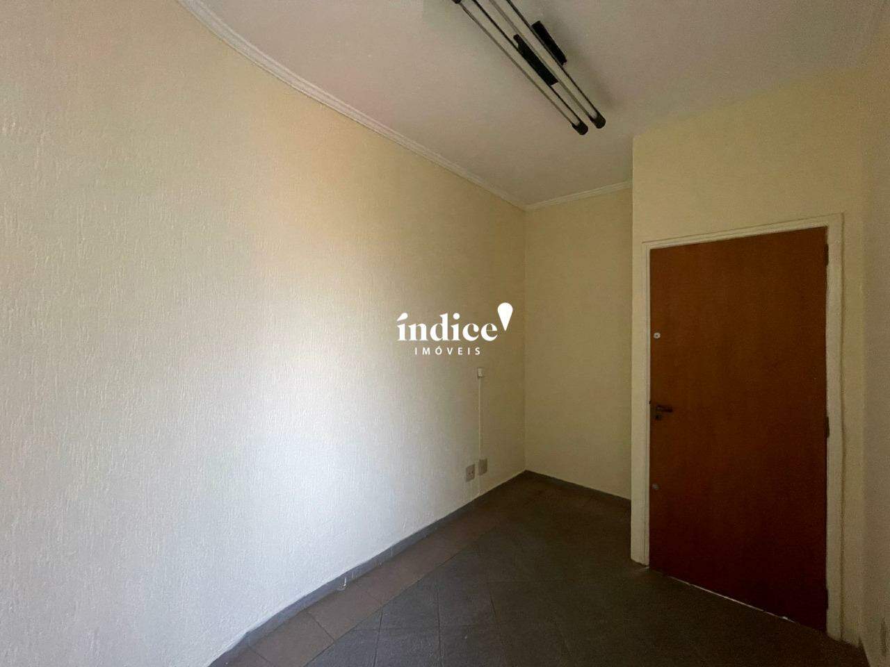 Sala Comercial para para aluguel no Parque Anhangüera na cidade de Ribeirão Preto: 