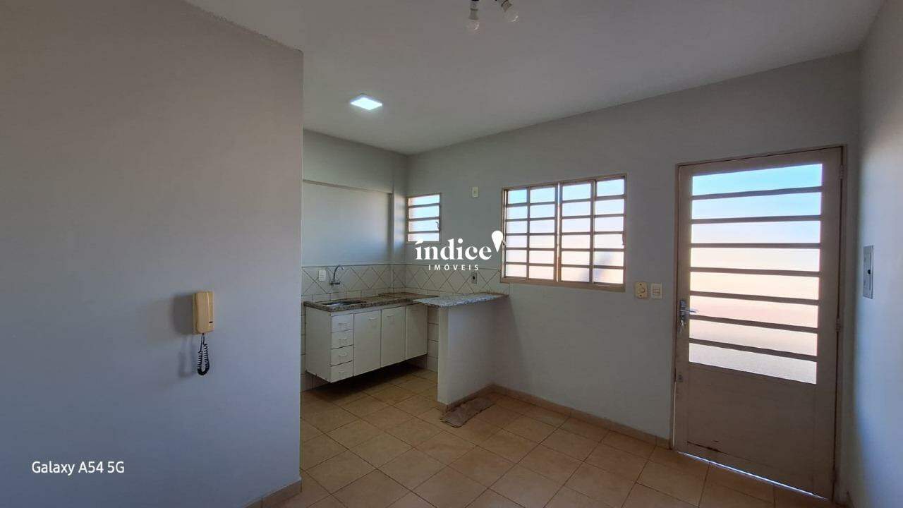Apartamento para para aluguel no Jardim Macedo na cidade de Ribeirão Preto: 