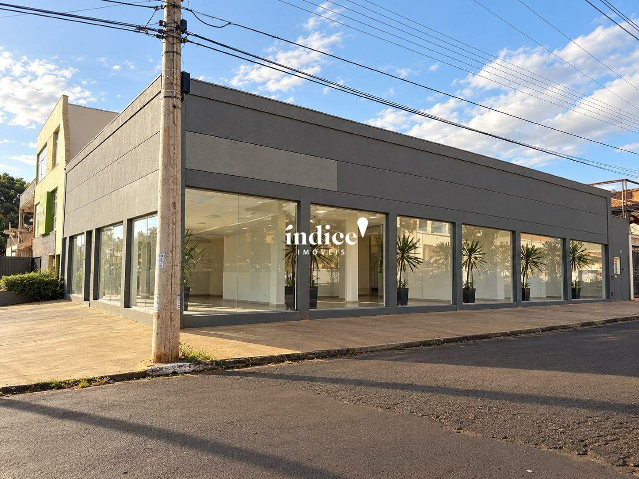 Salão Comercial para para aluguel no Alto da Boa Vista na cidade de Ribeirão Preto: 