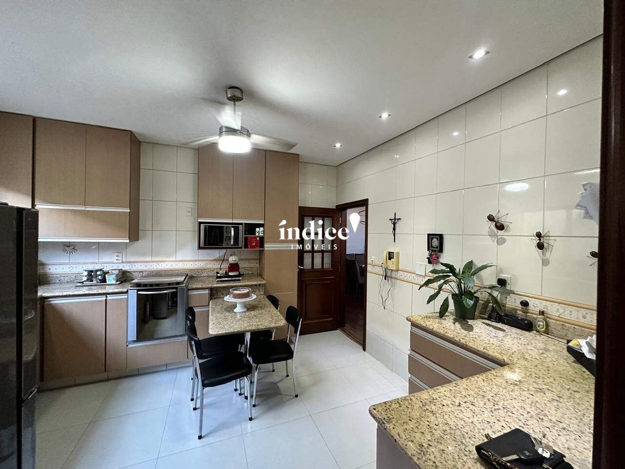 Casas para à venda no Jardim Antártica na cidade de Ribeirão Preto: 