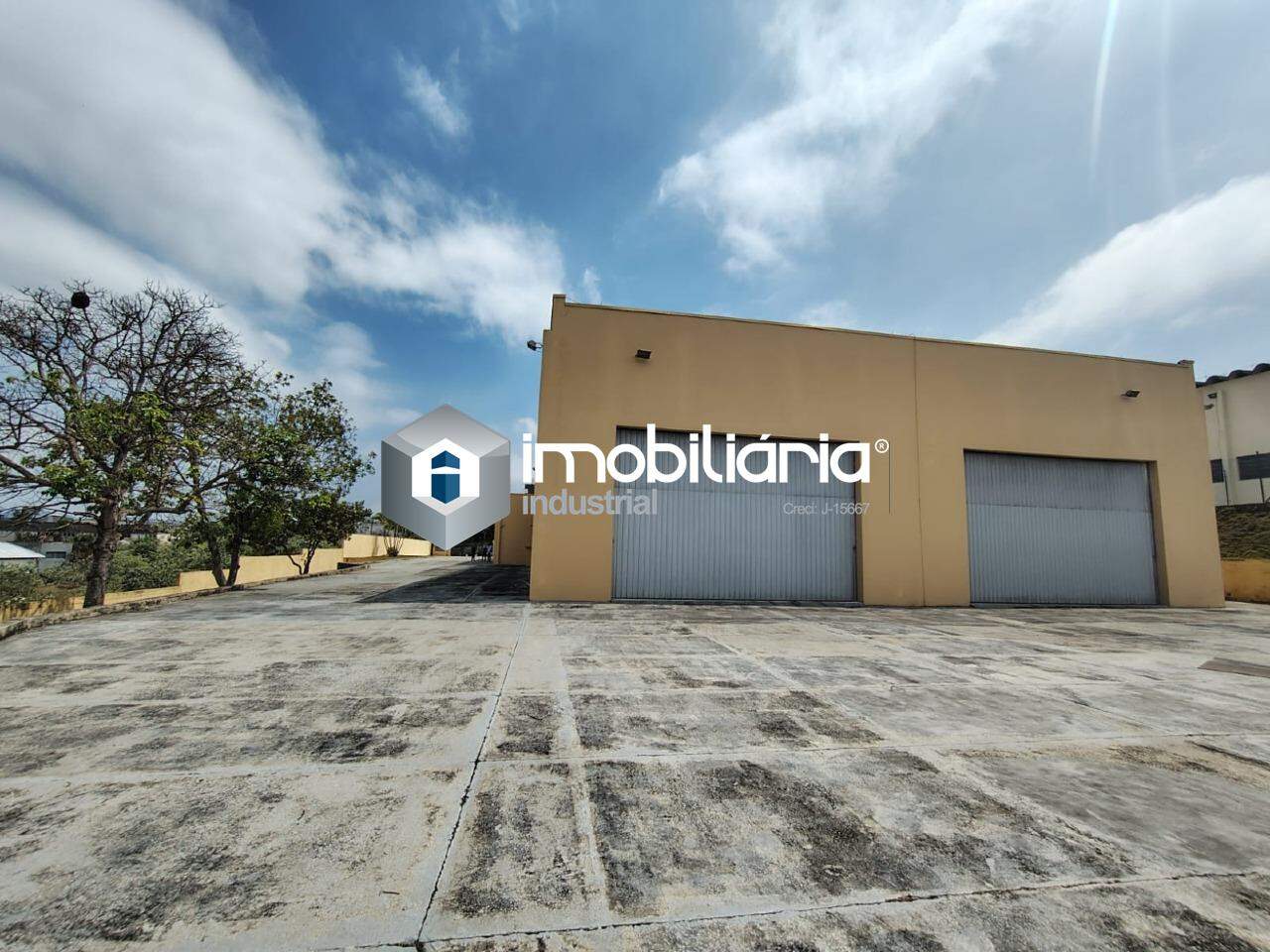Galpão para aluguel no Centro Industrial de Arujá: