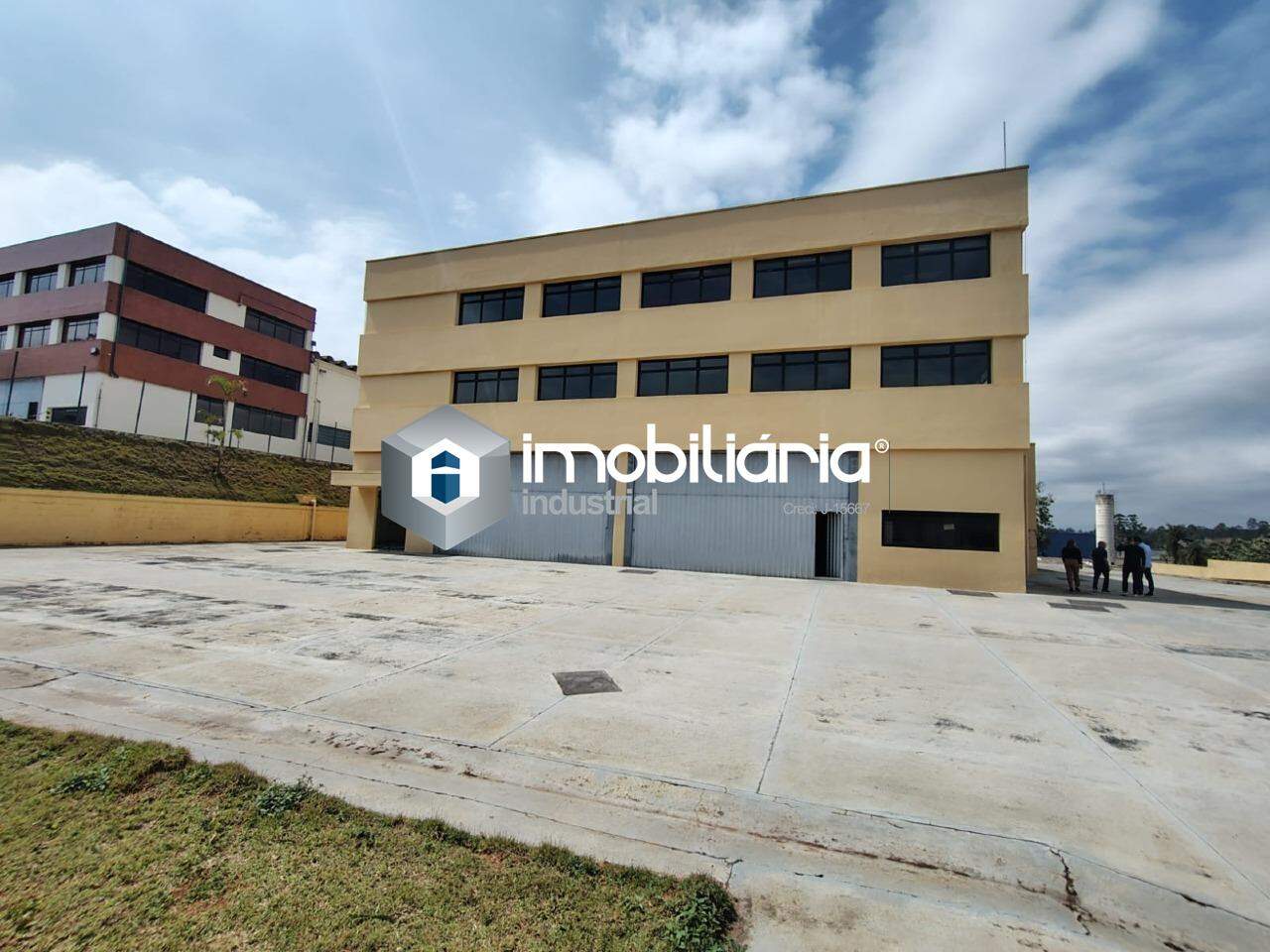 Galpão para aluguel no Centro Industrial de Arujá: