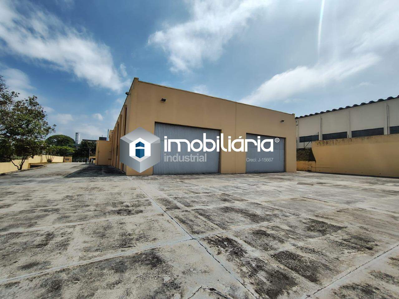 Galpão para aluguel no Centro Industrial de Arujá: