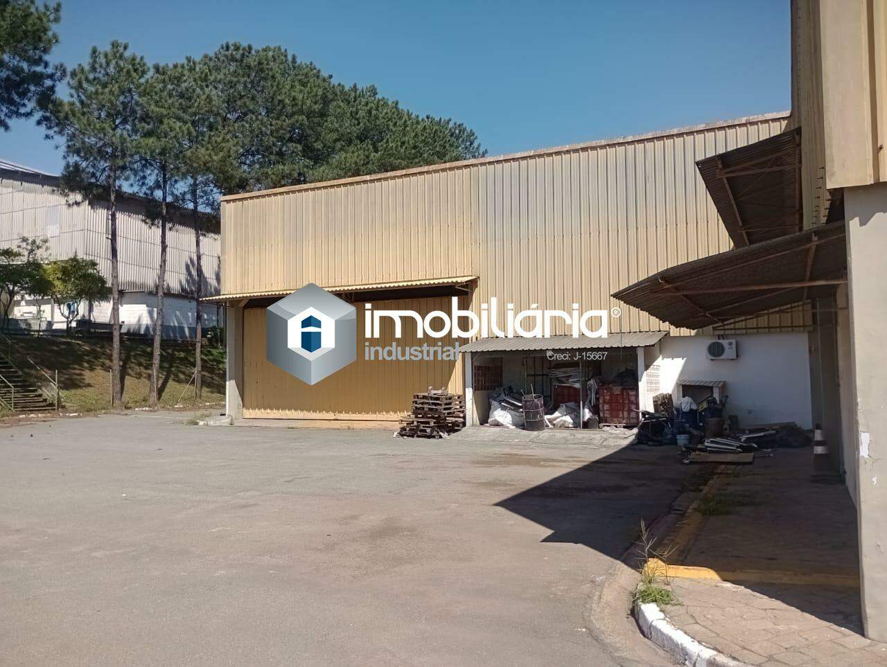 Galpão à venda no Centro Industrial de Arujá: