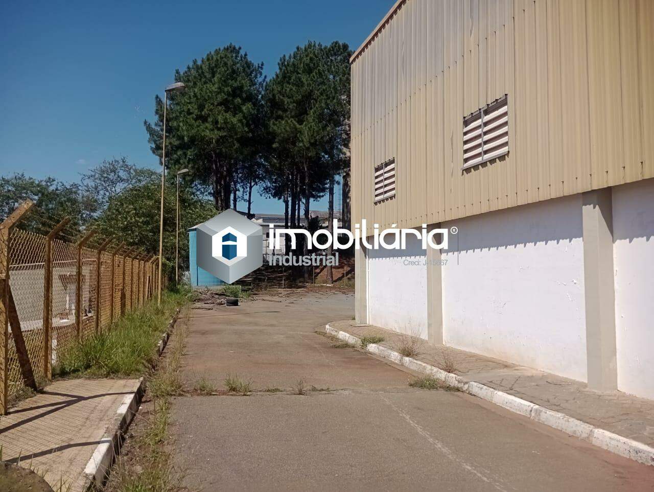 Galpão à venda no Centro Industrial de Arujá: