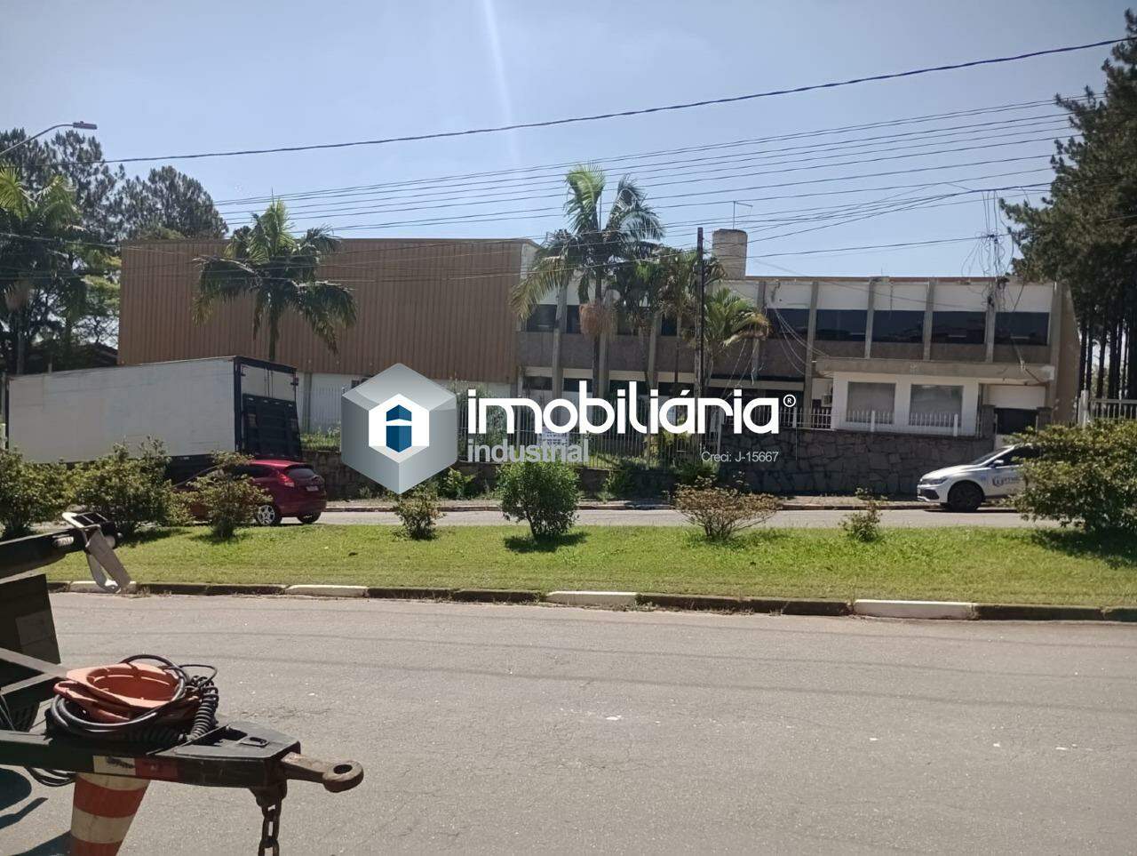 Galpão à venda no Centro Industrial de Arujá: