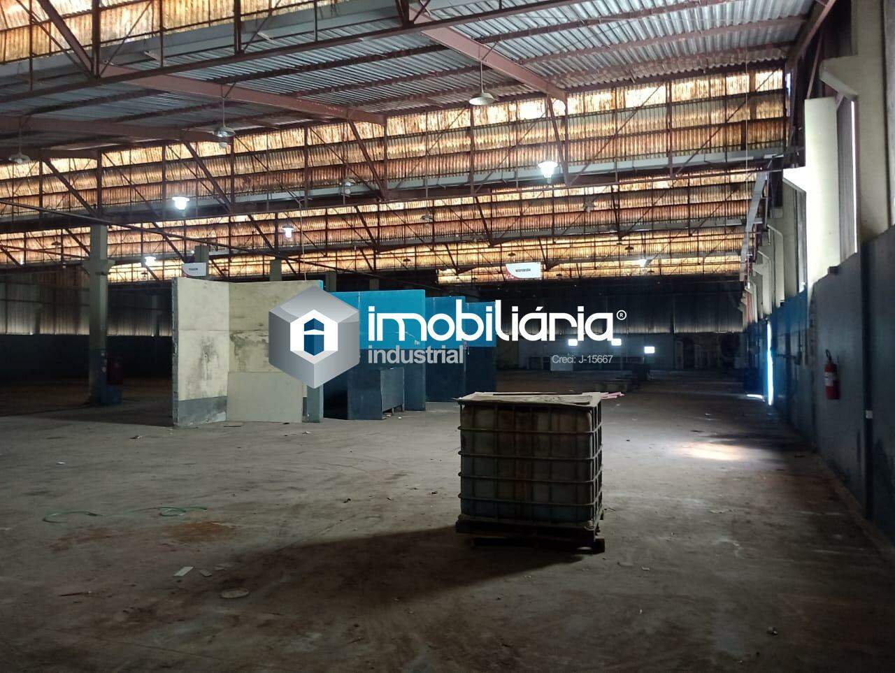 Galpão à venda no Centro Industrial de Arujá: