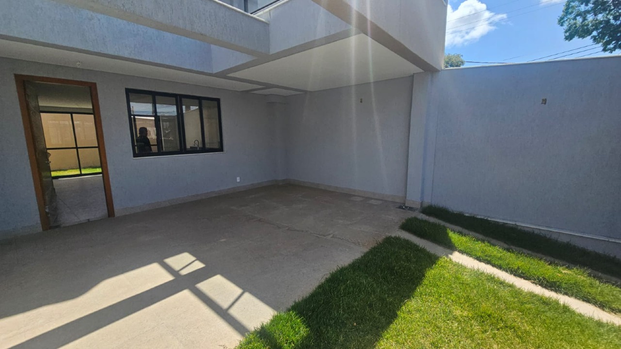 Casa à venda no Planalto: 