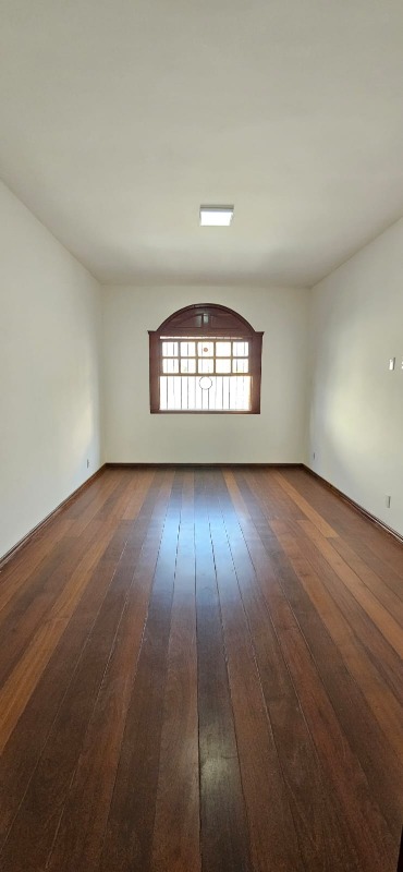 Casa para aluguel no Santa Cruz: 