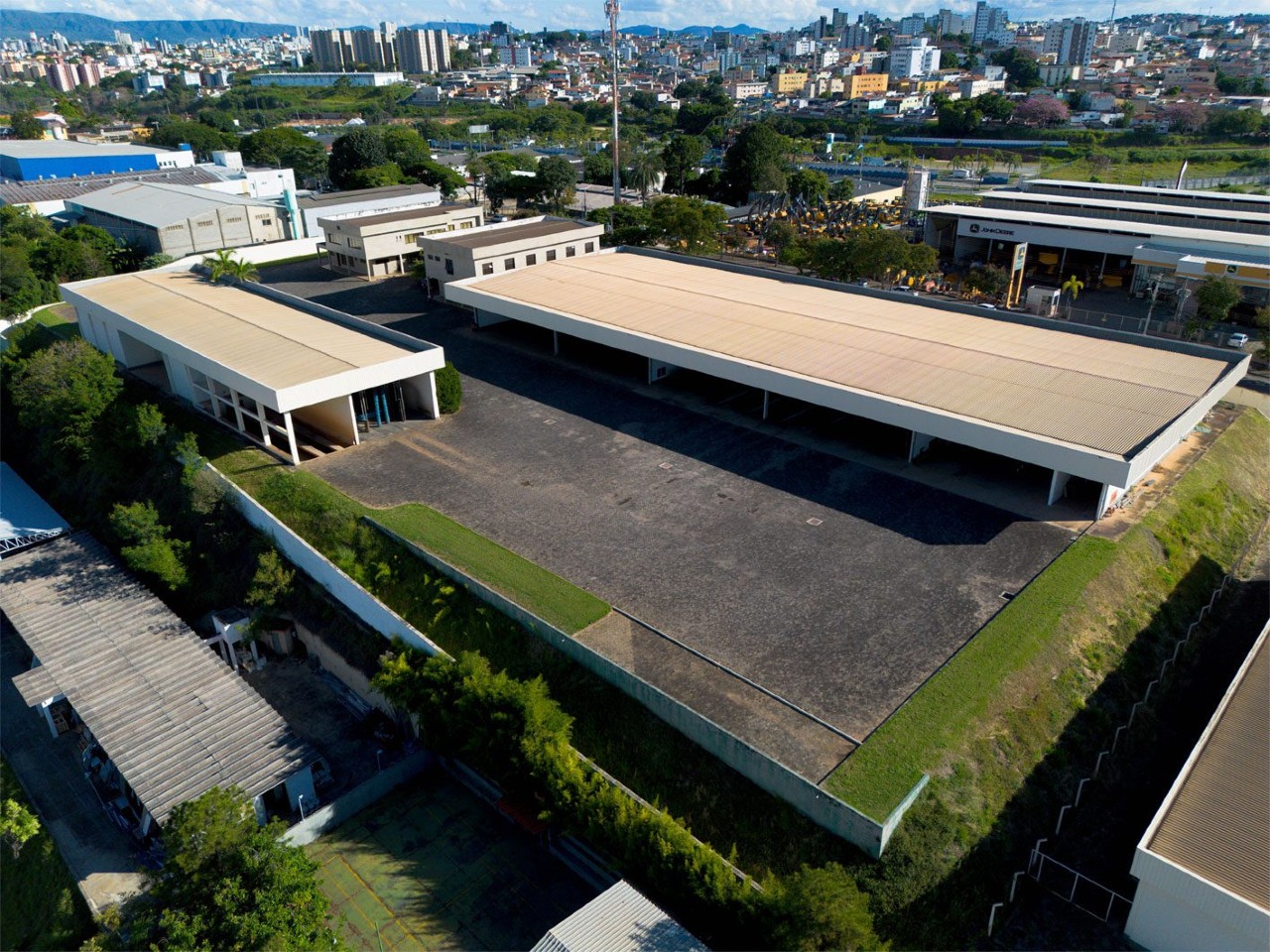 Galpão à venda no Cinco Perobas: 