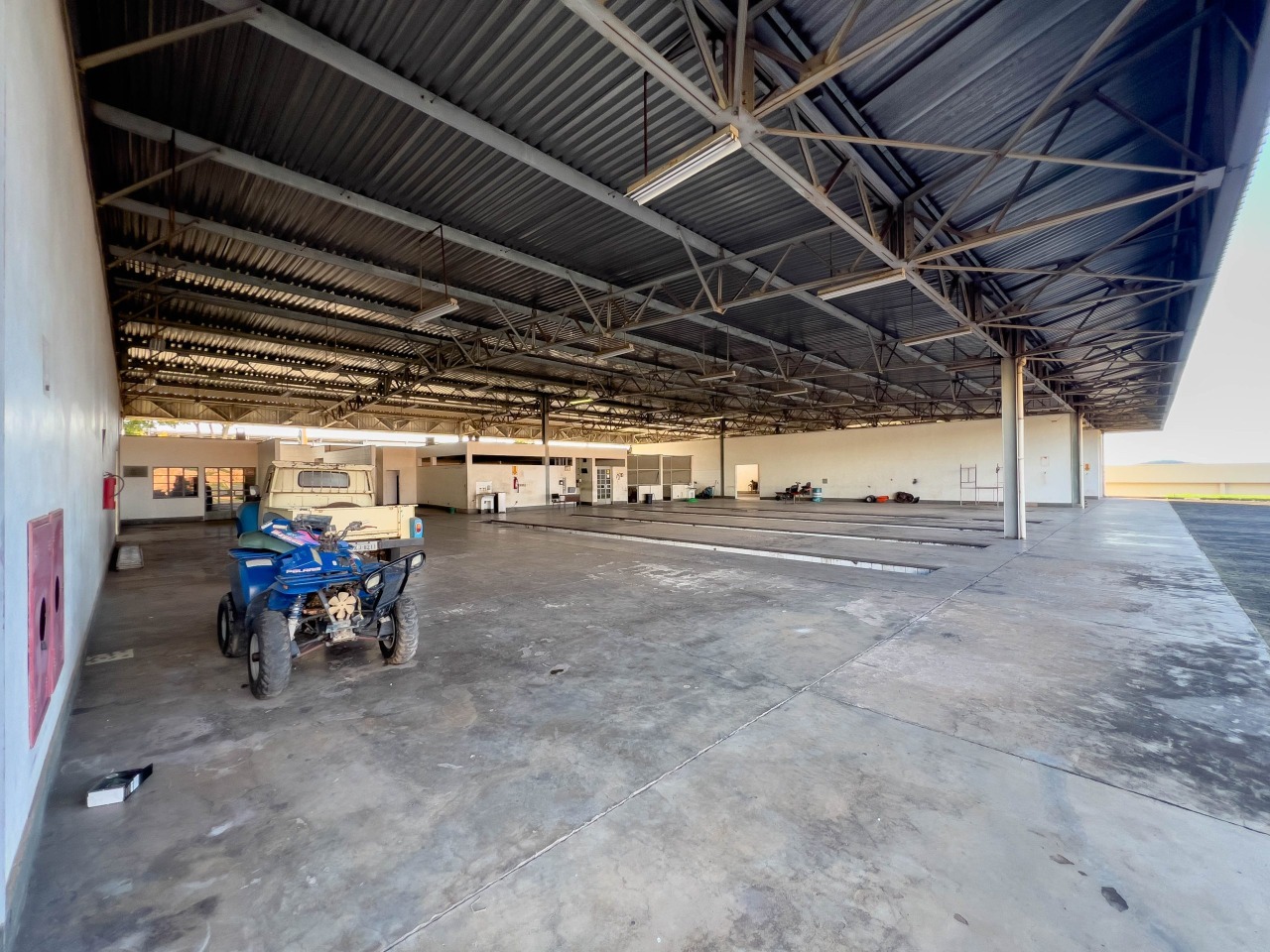 Galpão à venda no Cinco Perobas: 