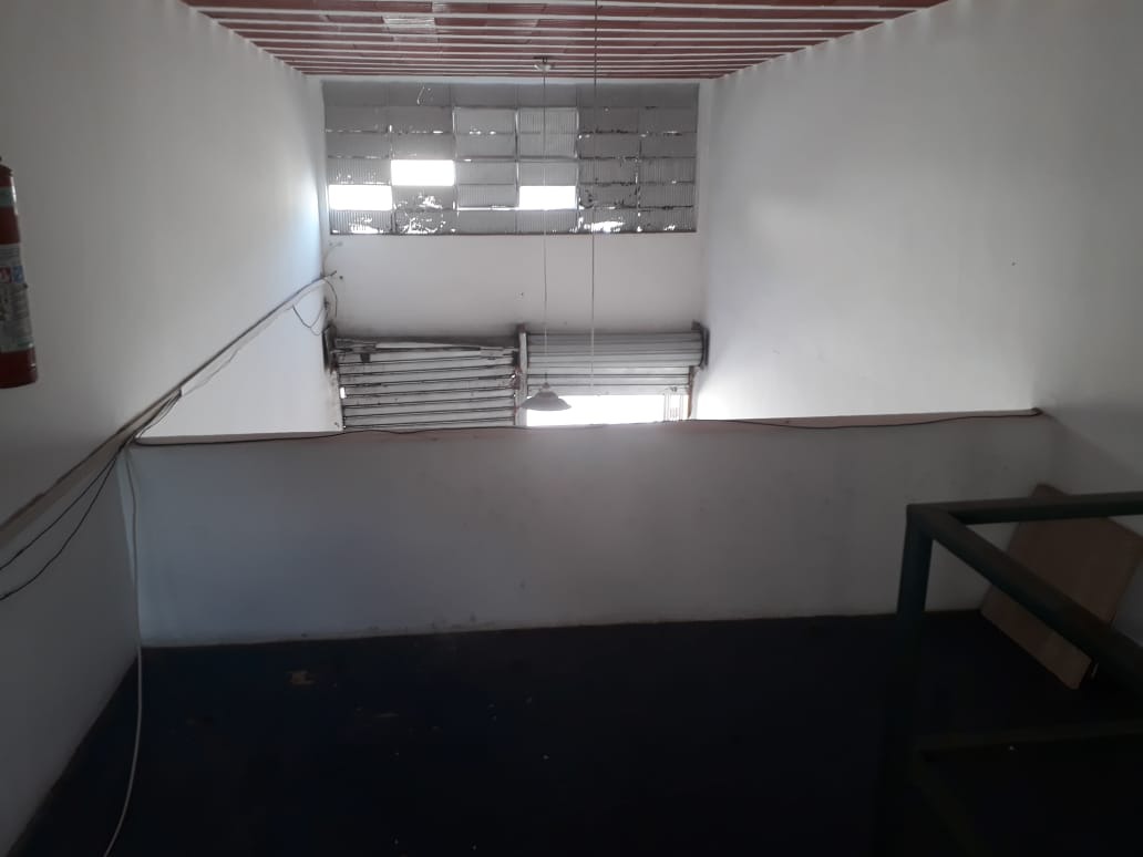 Loja para aluguel no Heliópolis: 