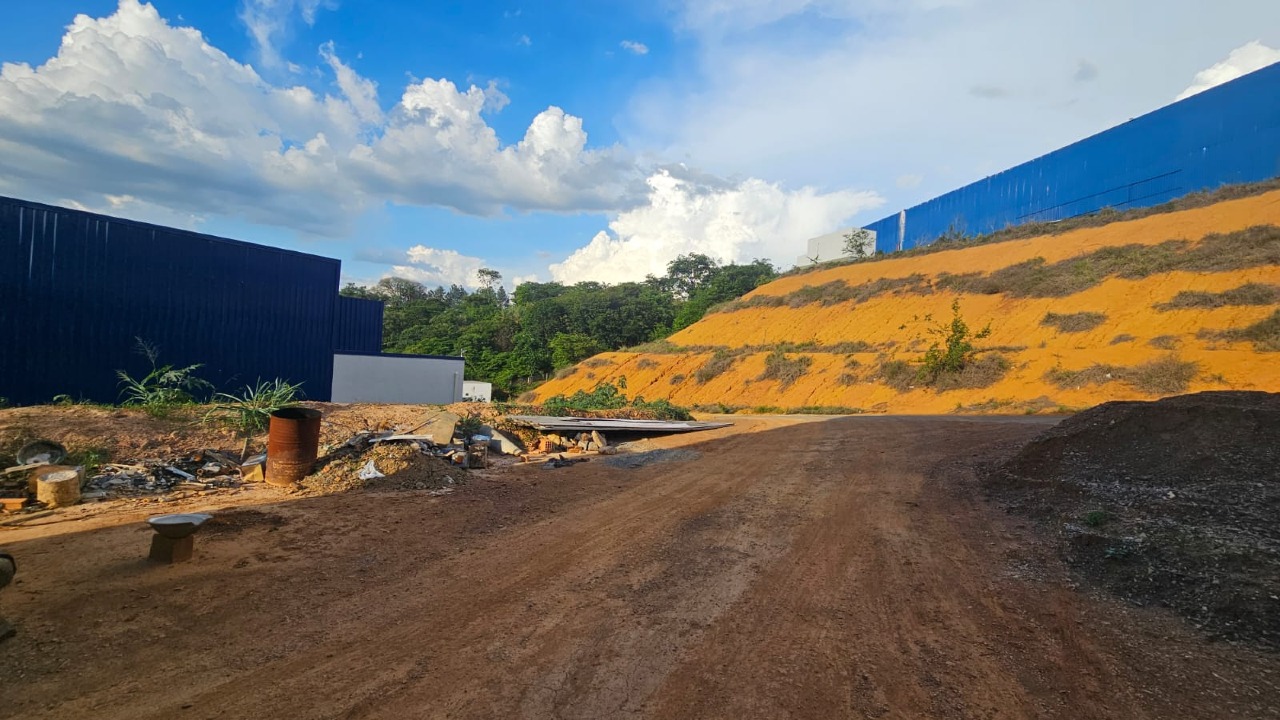 Galpão para aluguel no Perobas: 