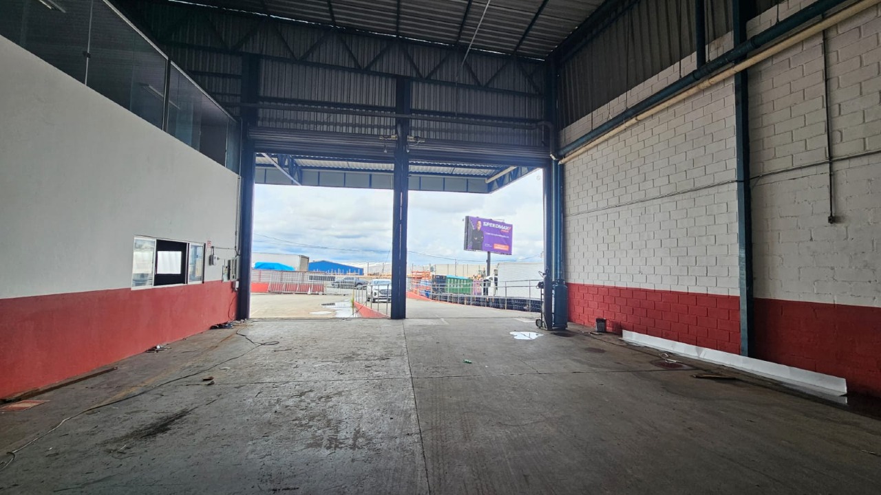 Galpão para aluguel no Do Comércio: 