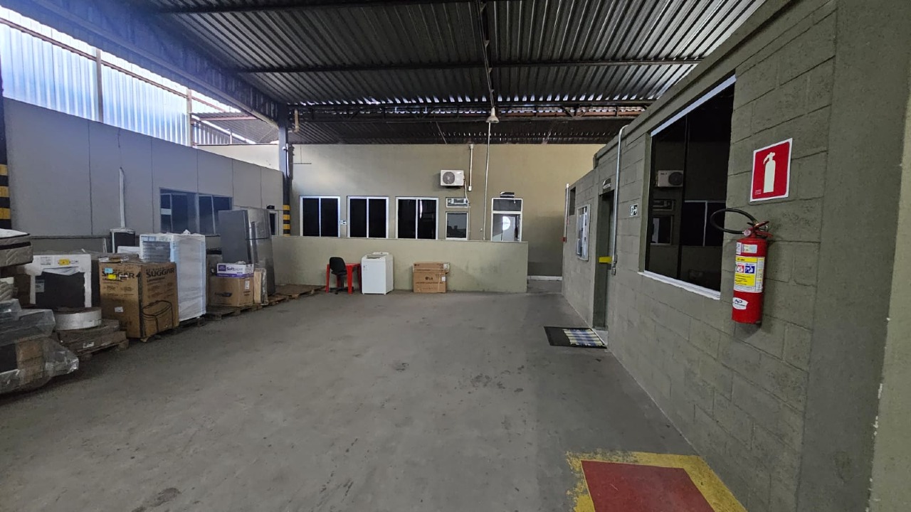 Galpão para aluguel no Itapoã: 