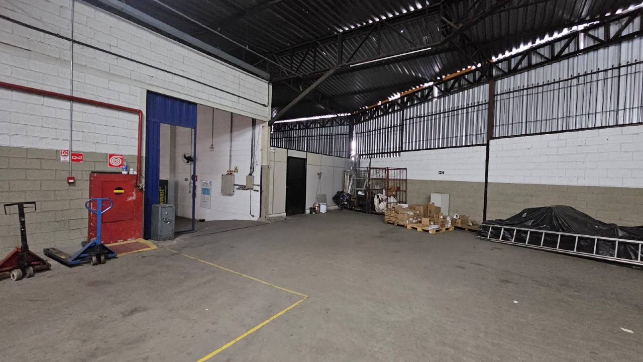 Galpão para aluguel no Itapoã: 