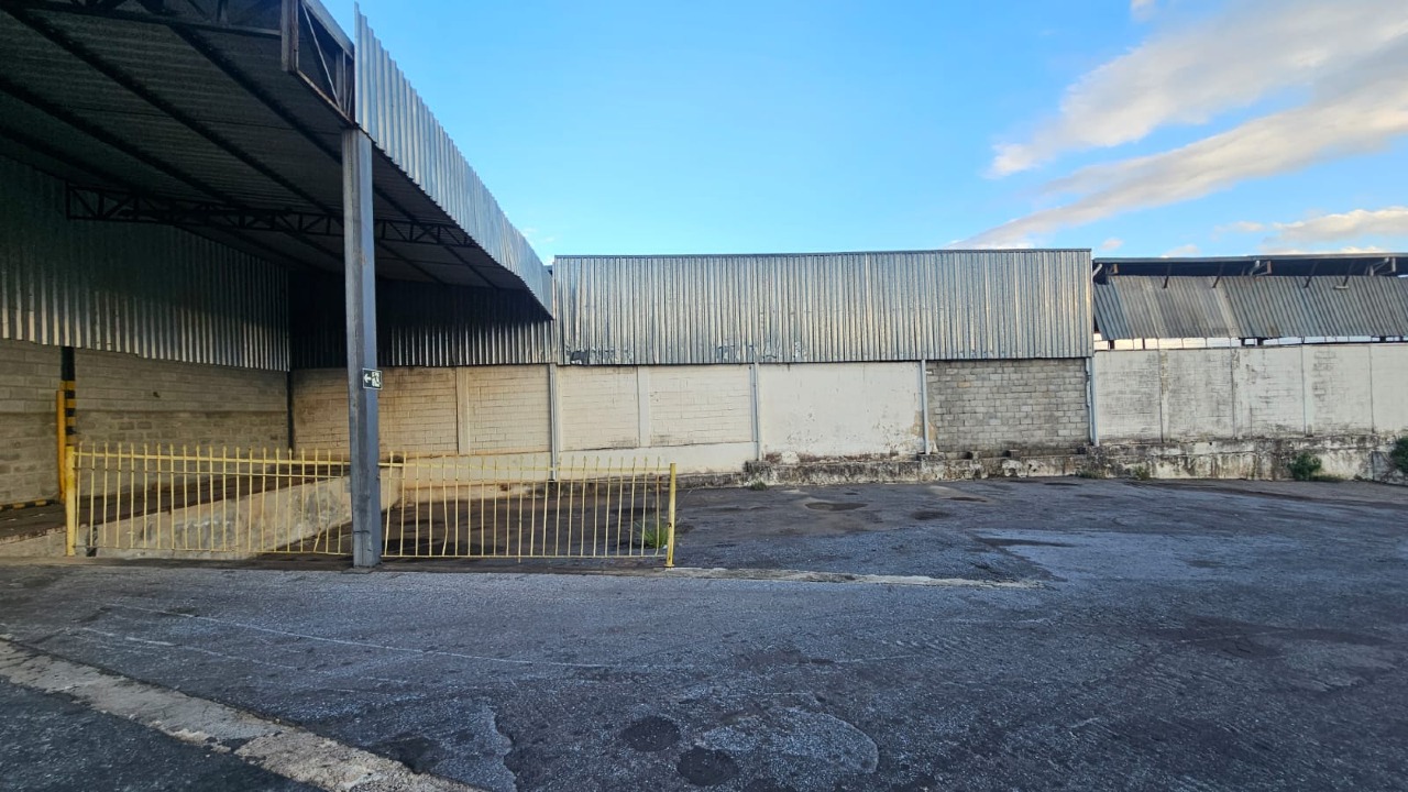 Galpão para aluguel no Itapoã: 