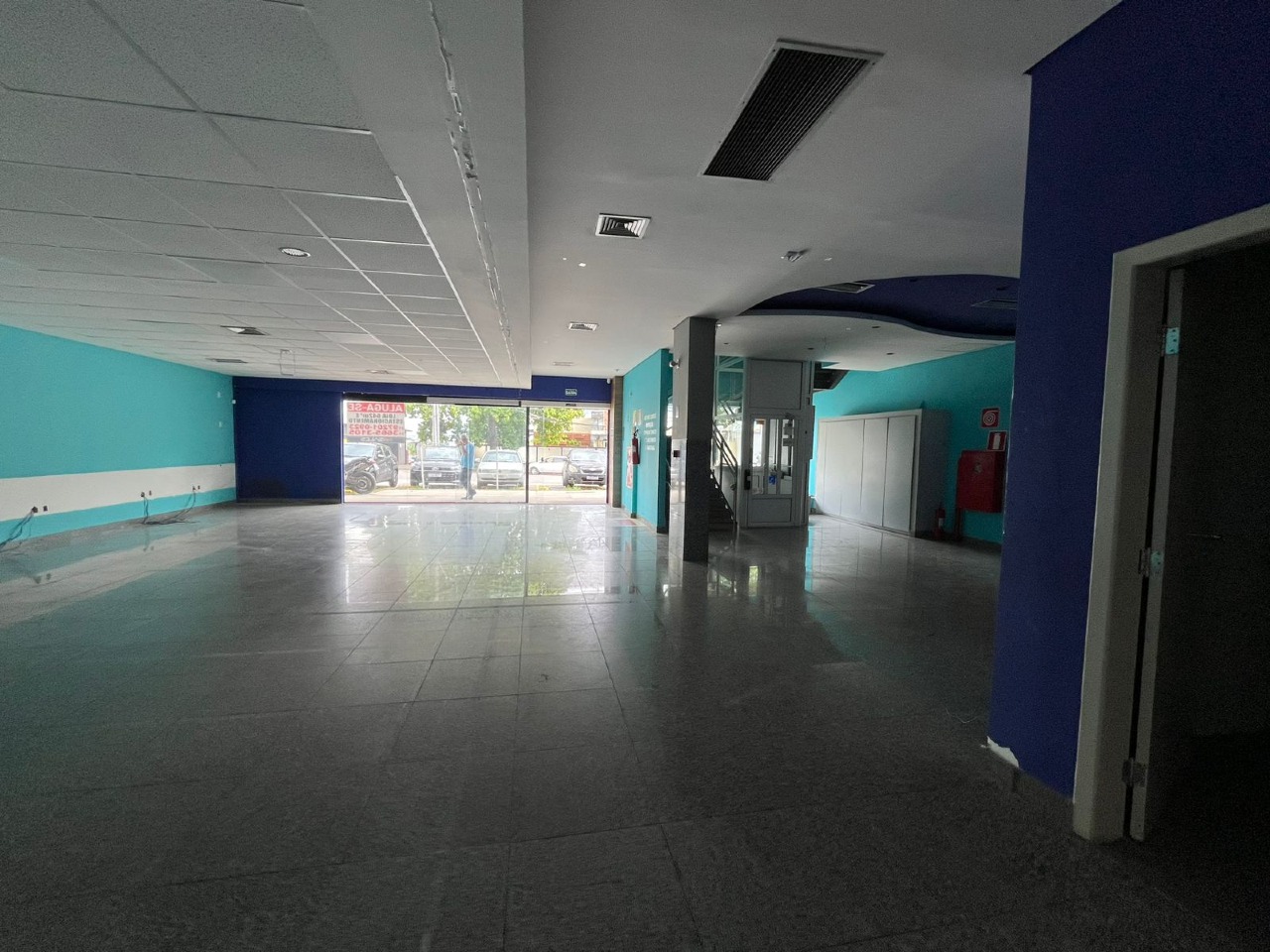 Loja para aluguel no Itapoã: 