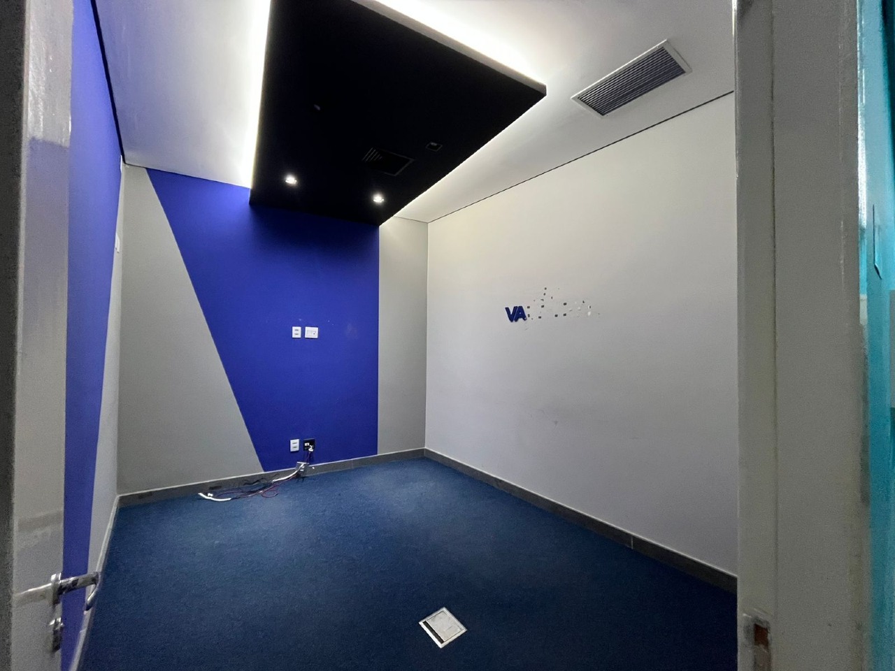 Loja para aluguel no Itapoã: 